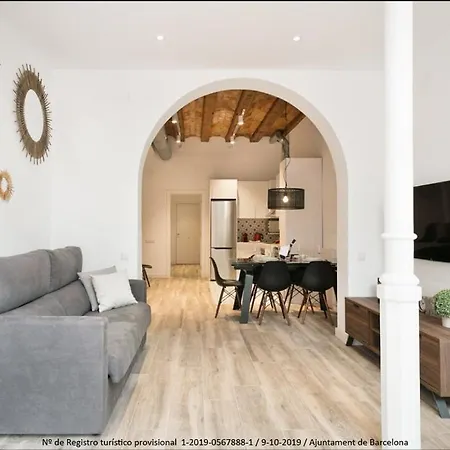 Catalonia Square Terrace & 5 Bathrooms 5bd-5bth